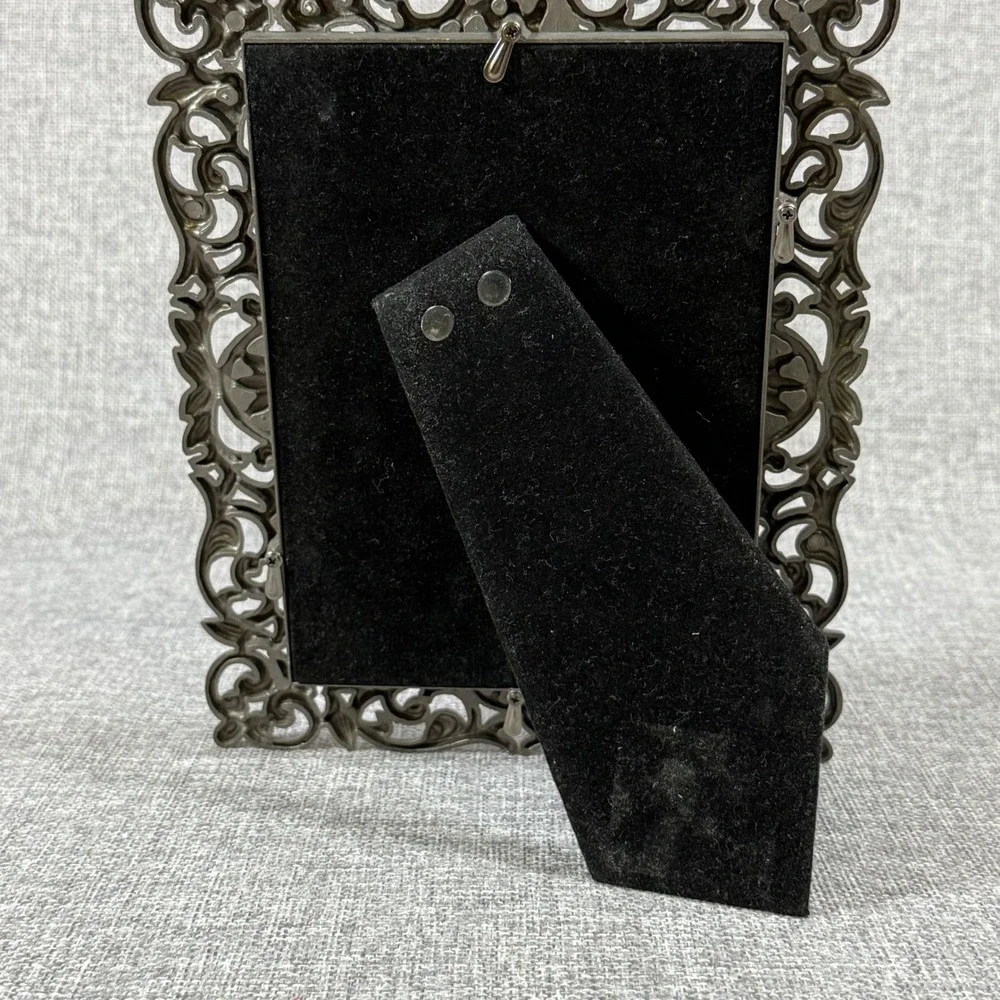 VTG Ornate Filigree Scroll Picture Frame Silver Pewter Victorian Gothic 4x6